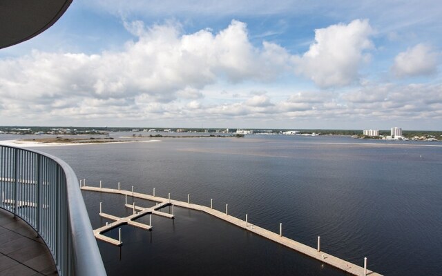 Crd1005 3 Bedroom Condo