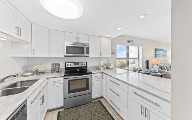 Island Sunrise Condos by Hosteeva