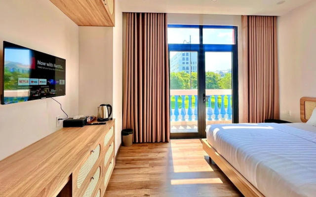 S79 Sofia Grand World