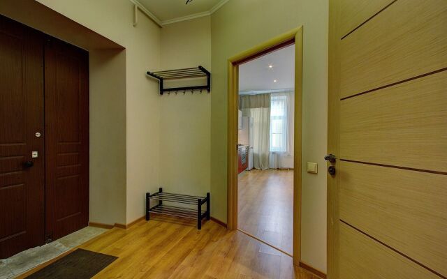 Home4day Центральные апартаменты на Невском проспекте