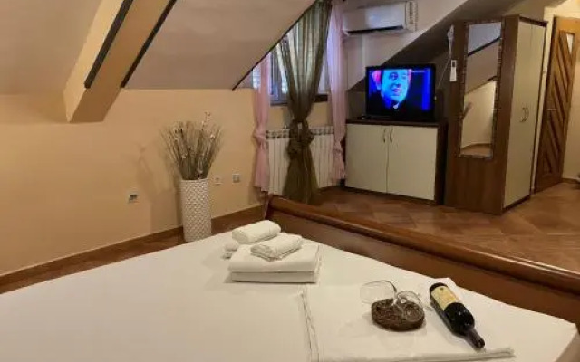Maison du Sud / Apartment 3 Bed. in old Town Kotor