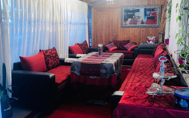 cozy and traditional apartment near the sea wifi!!