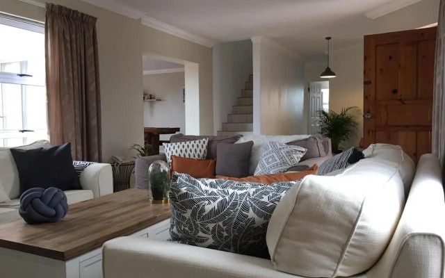 'On Point' Beach House - Jeffreys Bay