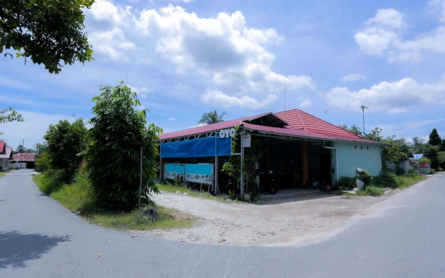 OYO 2692 Penginapan Mba Ros