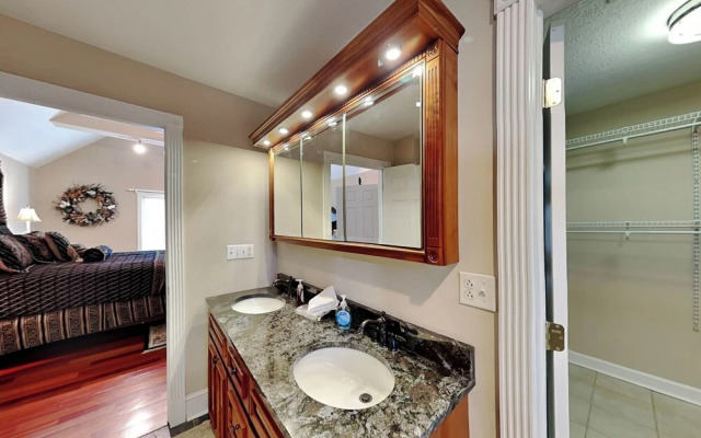 A Lakefront Paradise