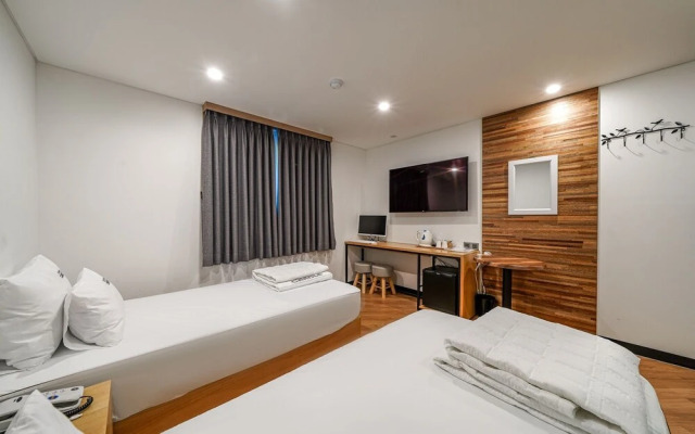 Busan Guseo-dong Candle