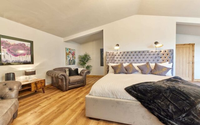 Host Stay The Gathering