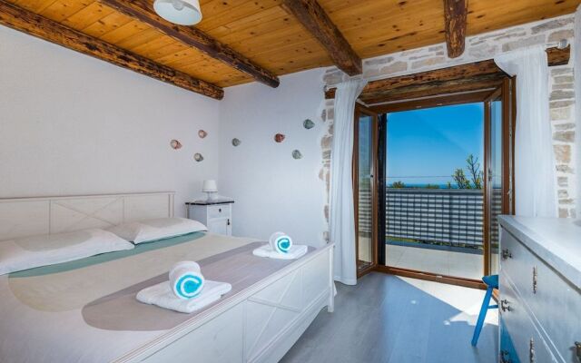 Honeymoon House Eufemia