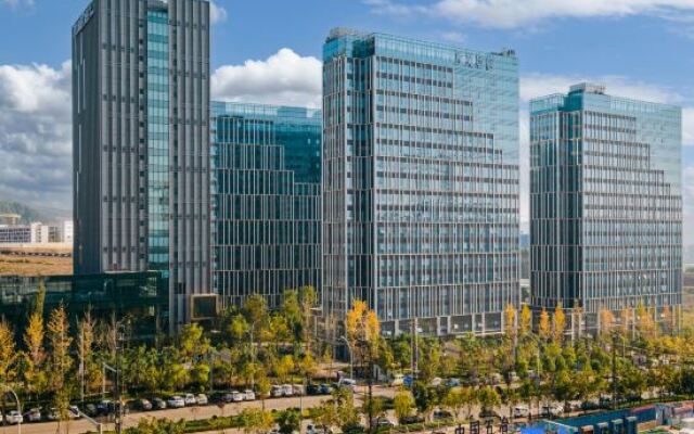 Atour Hotel (Kunming Changshui International Airport Platinum Harbor Modern Plaza)