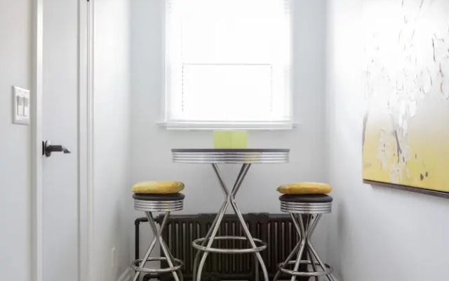 Modern Apt Neardowntown Ideal for Long Stays - U3