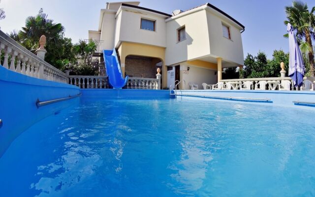 Olive Apartments