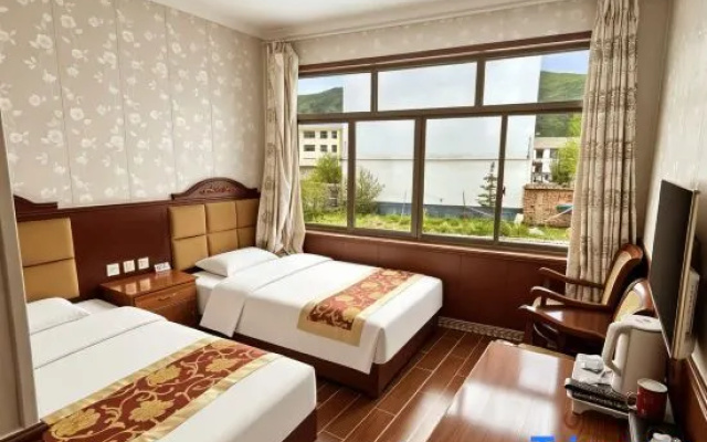 Jigzhi Sanyi Business Hotel