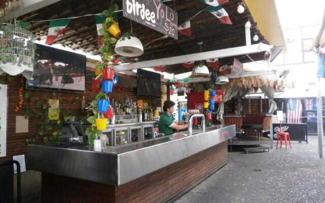 Bunk Backpackers