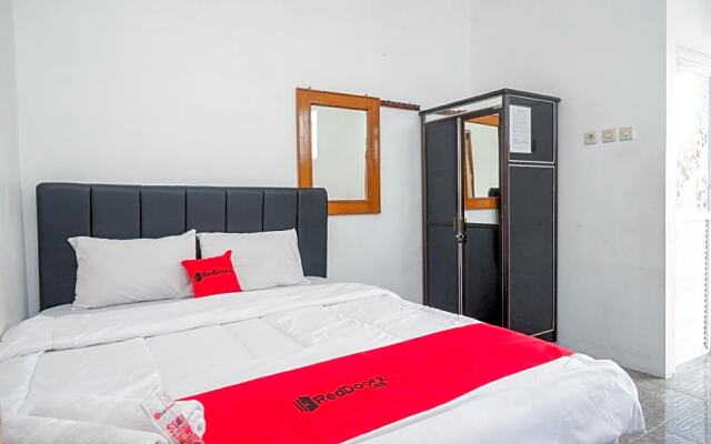 RedDoorz Syariah @ Elga Sastro Inn Malioboro