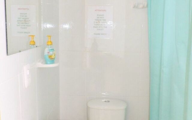 Golden Frog Mountain Hostel