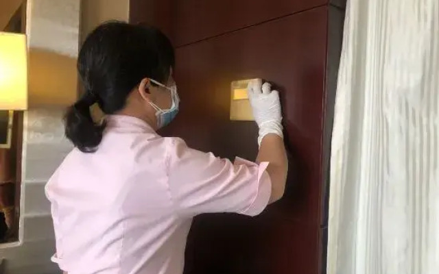 Floral Hotel · YunFu City King Royal Hotel