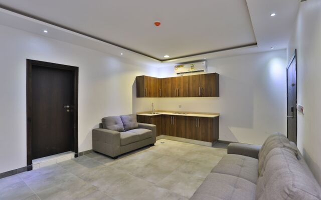 OYO 312 Manazel Al Karam Furnished Apart