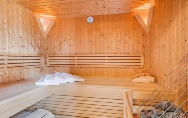Premium Chalet With Sauna on a Sunny Slope