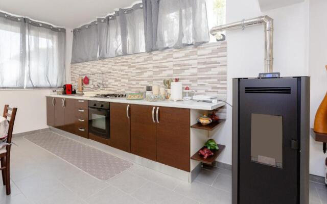Etna Apartment Titani