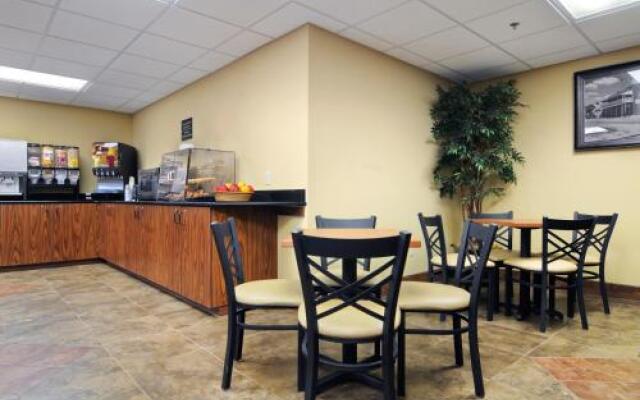 Bethel Inn and Suites