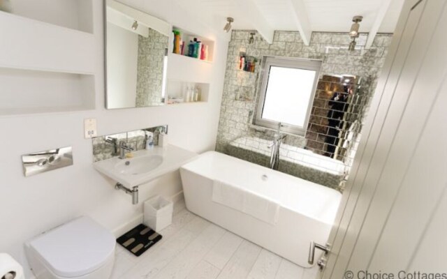 THE Cabin Croyde 4 Bedrooms