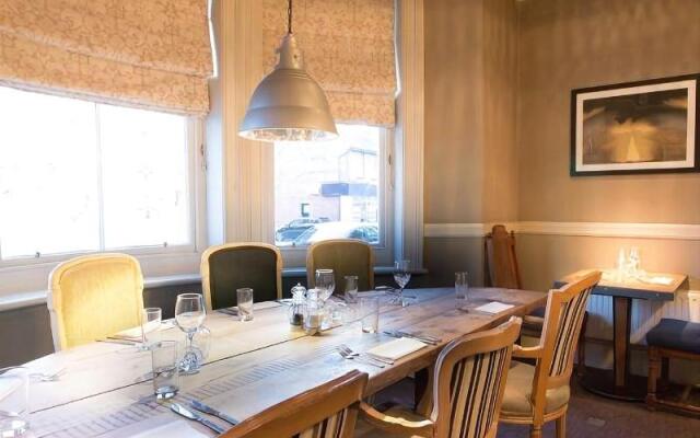 Ox Hotel Bar & Grill