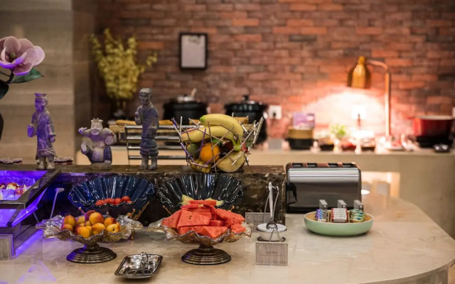 Metropolo Jinjiang Hotels (Xuzhou Railway Station, Suning Plaza, Chudu)