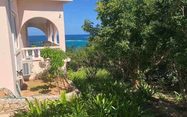 Patricks Bay Villa
