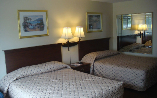 Portside Inn & Suites