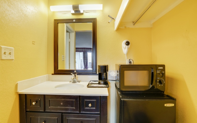 OYO Hotel Wade/Fayetteville I-95 South