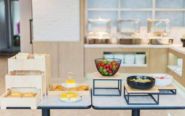 Hanting Hotel Wenjiang Guanghua Park Metro Station