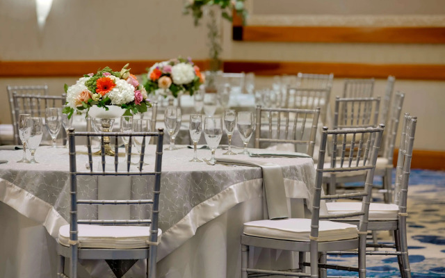 Embassy Suites by Hilton Scottsdale Resort