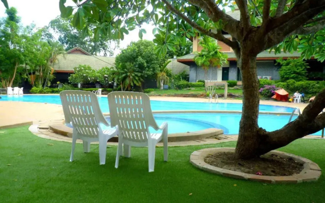 Muaklek Paradise Resort
