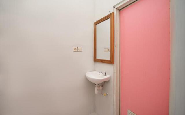 OYO 2937 Nindy Residence 2
