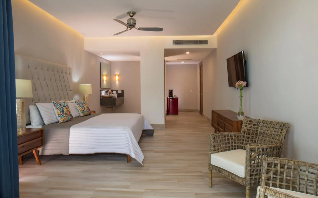 Vista Vallarta All Suites on the Beach