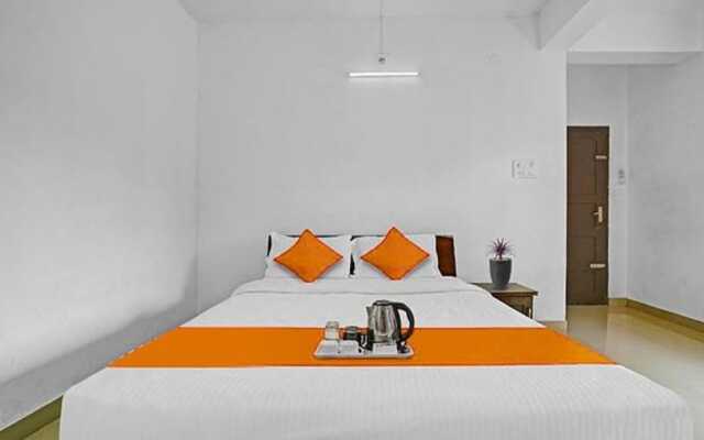 Oyo 90840 Majestic Raja Nagari