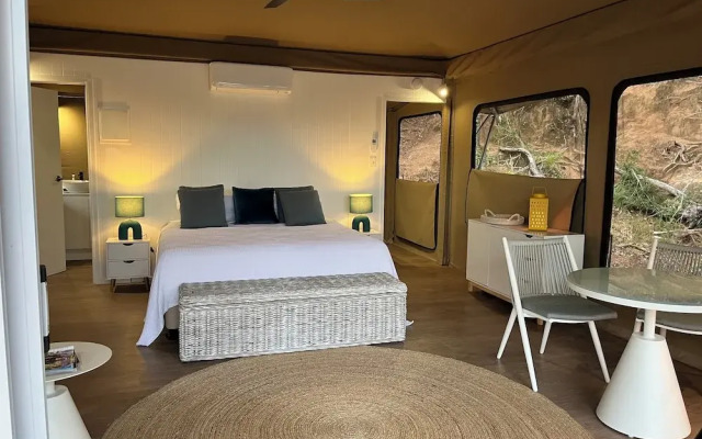 Magnetic Glamping
