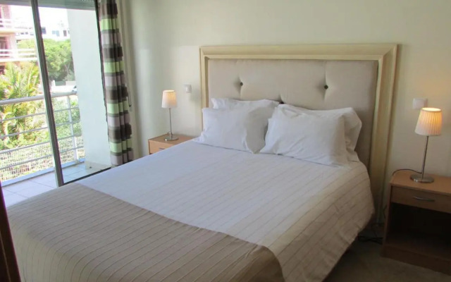 Pomba Branca (4-6 per.) Piscina, 500m Praia