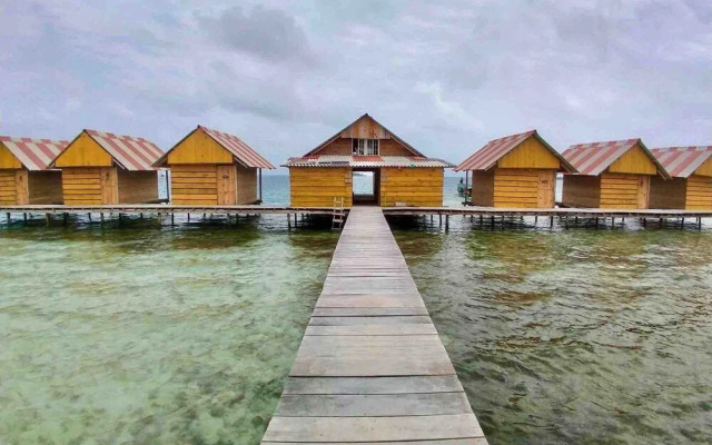 Paradise Over the Water Cabins in San Blas