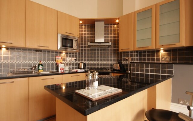 Land of green ginger apartment