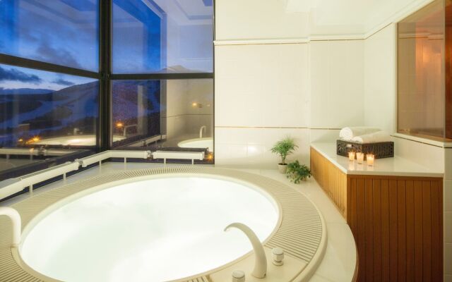 Hoshino Resorts RISONARE Tomamu