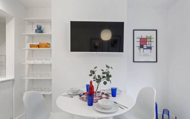 OnPoint -3 Bed House - Parking