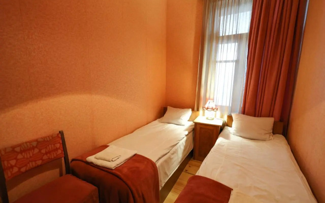 Guest house Evdoshvili St N5