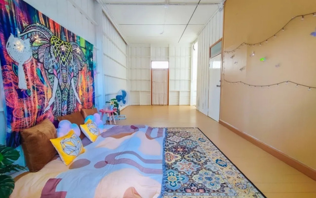 GAO Phala beachfront hostel & pool villa