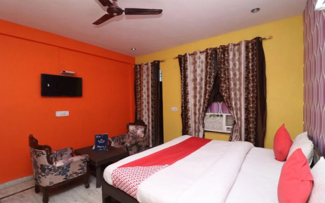 OYO 16146 Royal Guest House