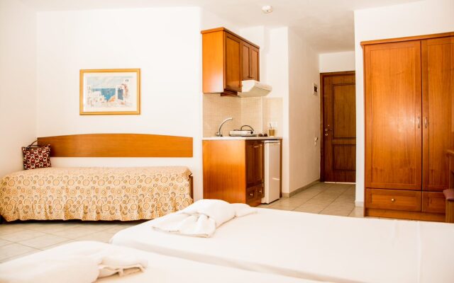 Villa Aphrodite Hotel Apartments Studios by Estia