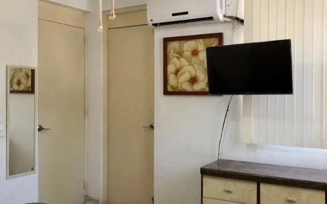 Sobre Costera, 1min La Quebrada, 3m playas/yates