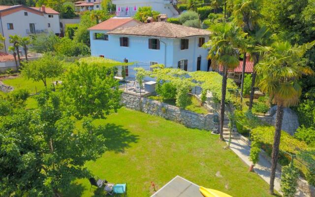 Apartment Zuzi with garden, 300m to the beach
