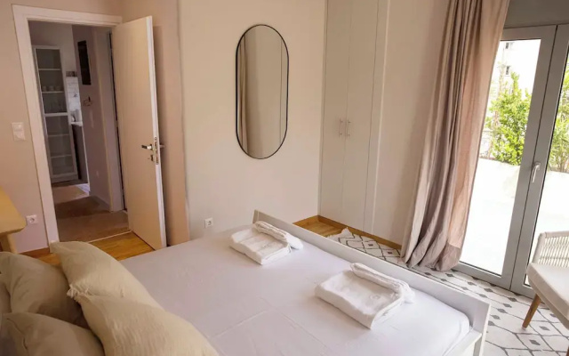 Contemporary Athenian Escape GHH