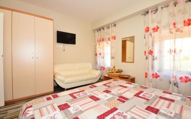 Holiday Home Belmondo